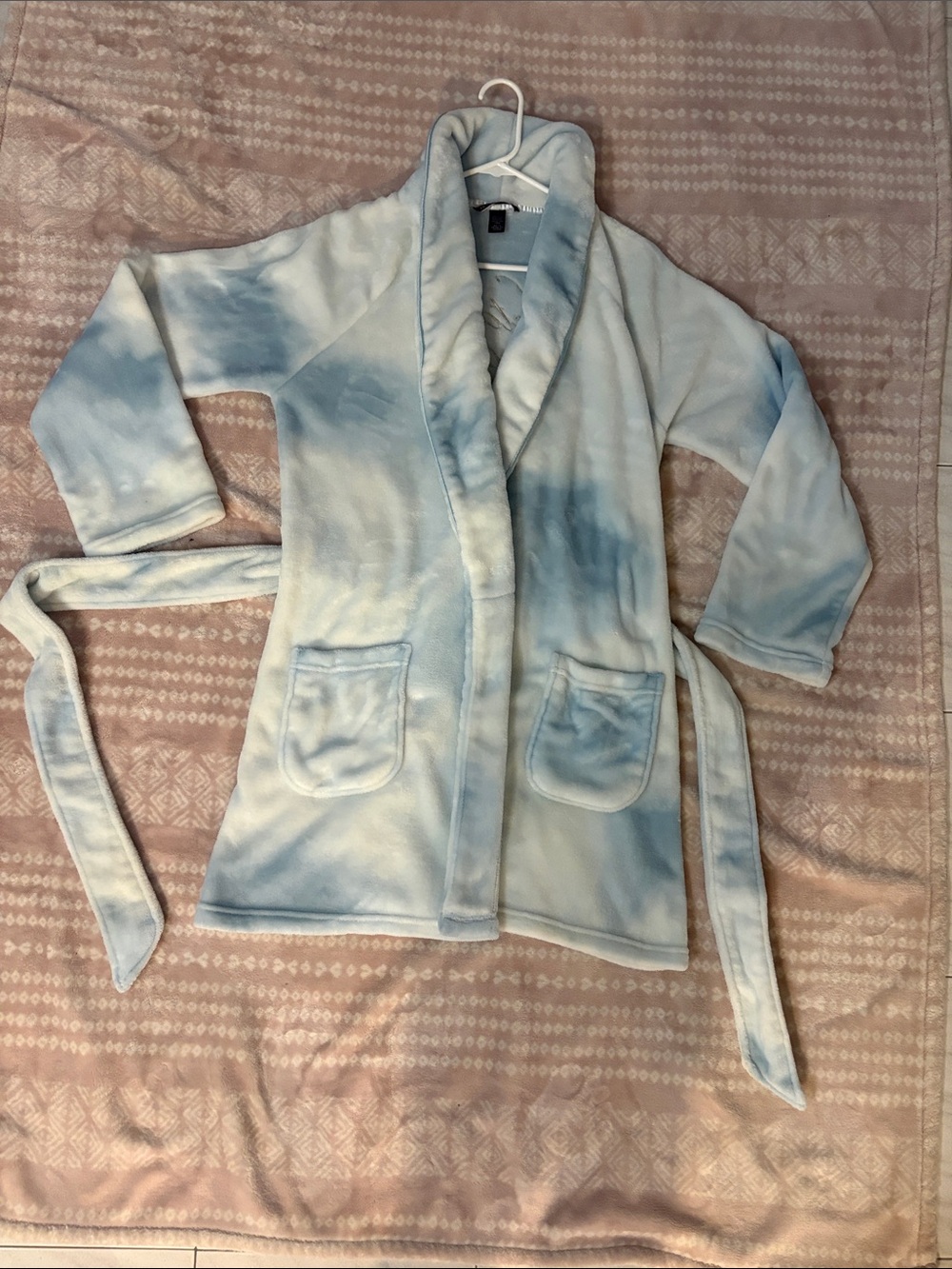 Victoria's Secret Plush Shawl Collar Robe Jacket - Pale Blue Tie-Dye